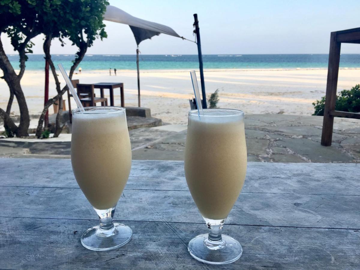 Eleven Pearl Boutique & 4*
